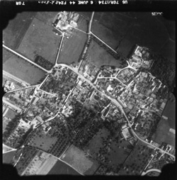 D-Day-WWII-aerial-photo-Juno-Beach-250pw