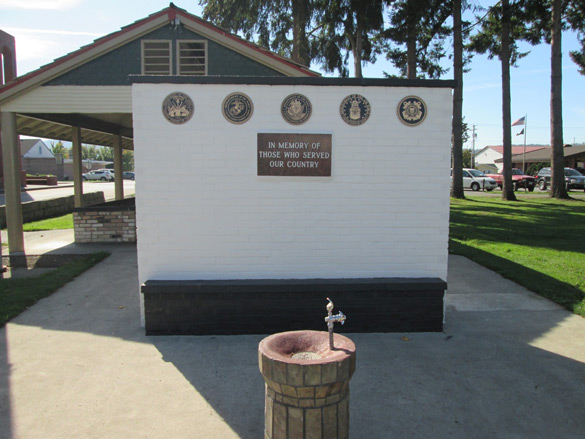 Orting-Memorial-Wall-after-refurbishing-in-2014-585-PW